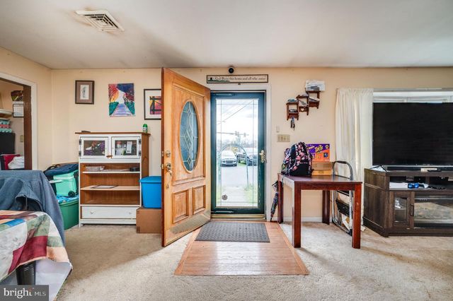 7388 BERNVILLE RD, Bernville, PA 19506