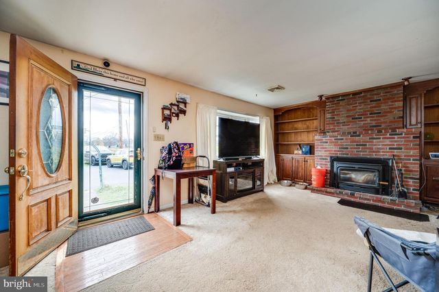 7388 BERNVILLE RD, Bernville, PA 19506