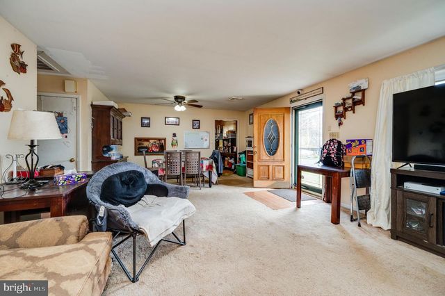 7388 BERNVILLE RD, Bernville, PA 19506