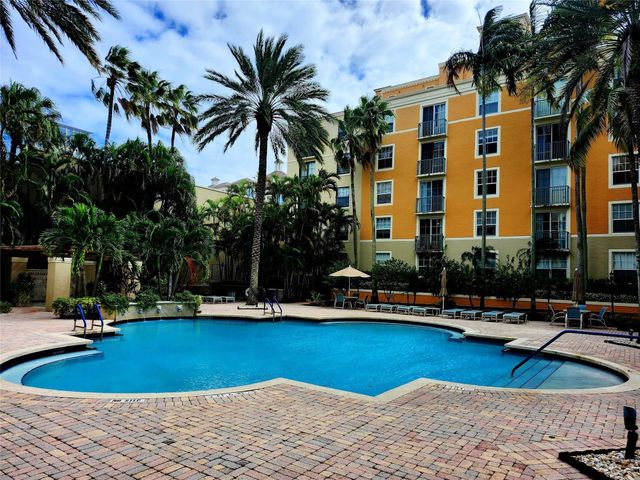 720 S Sapodilla Avenue 413, West Palm Beach, FL 33401