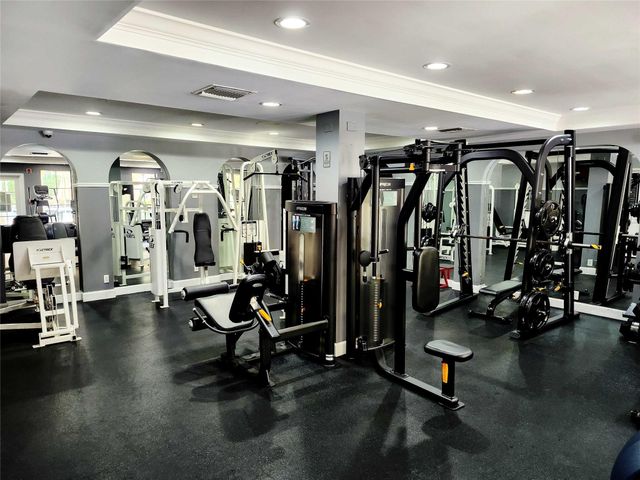 720 S Sapodilla Avenue 413, West Palm Beach, FL 33401