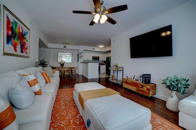 720 S Sapodilla Avenue 413, West Palm Beach, FL 33401