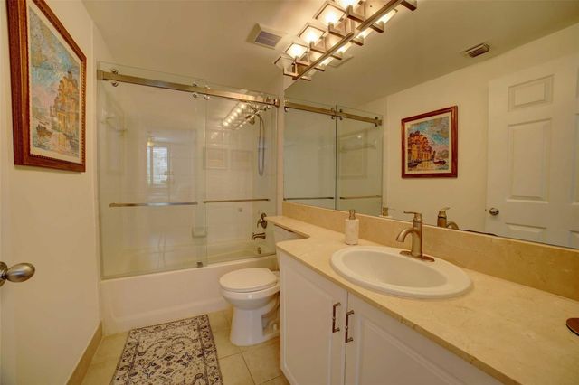 720 S Sapodilla Avenue 413, West Palm Beach, FL 33401