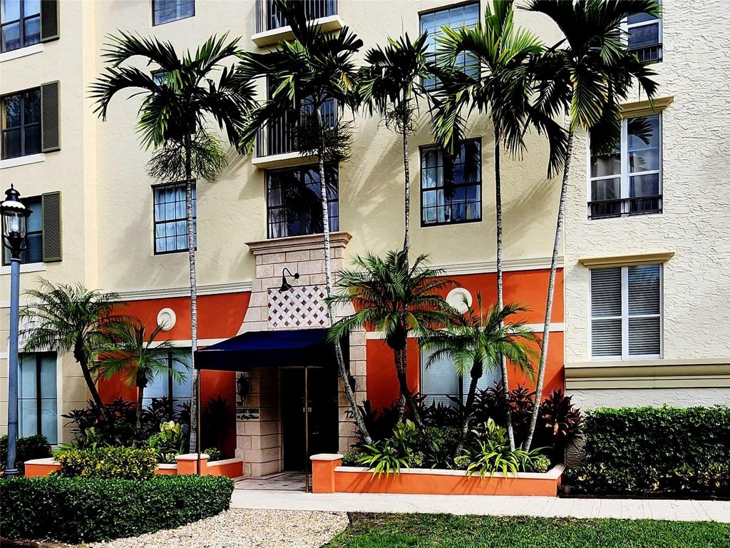 720 S Sapodilla Avenue 413, West Palm Beach, FL 33401