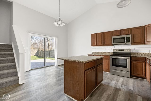 249 Meadow Glen Drive, Avon, IN 46123