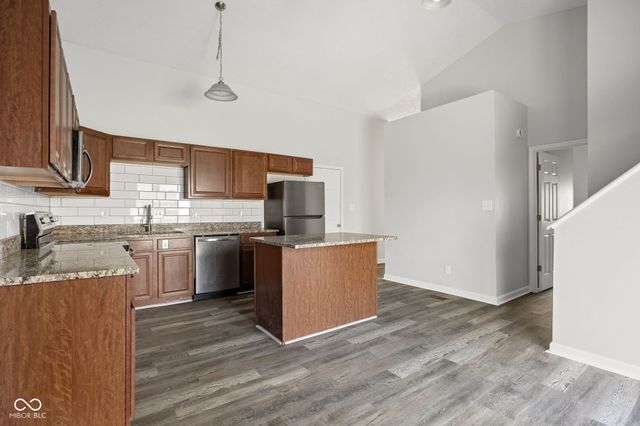 249 Meadow Glen Drive, Avon, IN 46123