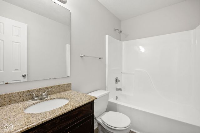249 Meadow Glen Drive, Avon, IN 46123
