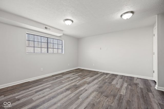 249 Meadow Glen Drive, Avon, IN 46123