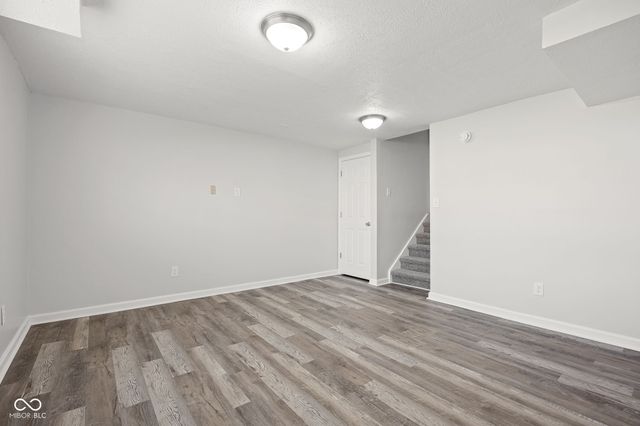 249 Meadow Glen Drive, Avon, IN 46123