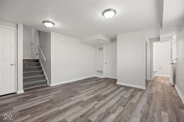 249 Meadow Glen Drive, Avon, IN 46123