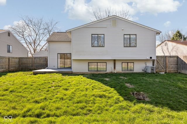 249 Meadow Glen Drive, Avon, IN 46123