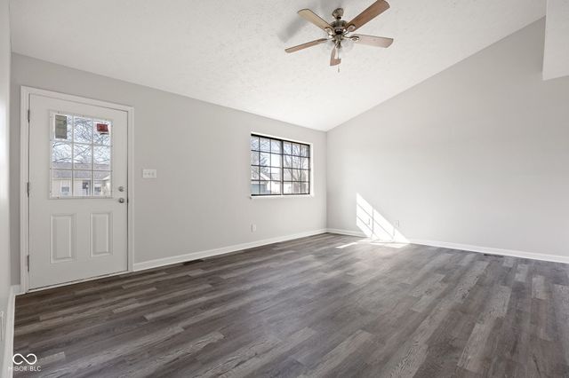 249 Meadow Glen Drive, Avon, IN 46123