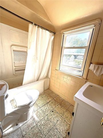 17604 Walden Avenue, Cleveland, OH 44128