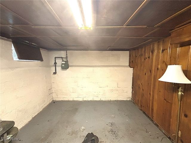 17604 Walden Avenue, Cleveland, OH 44128