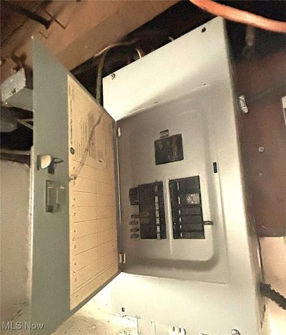 17604 Walden Avenue, Cleveland, OH 44128