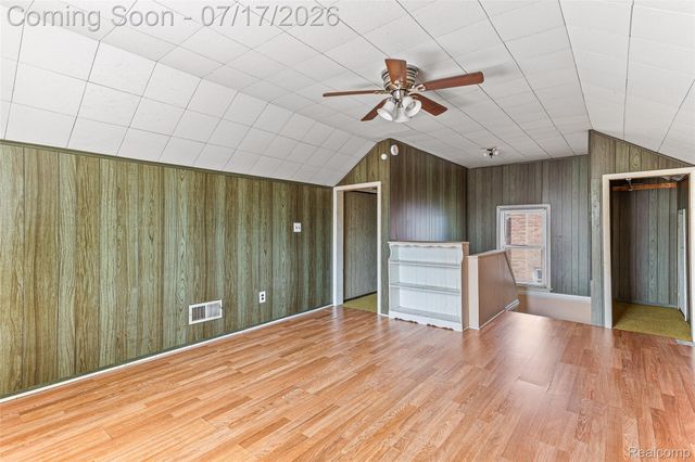 19789 PLAINVIEW Avenue, Detroit, MI 48219