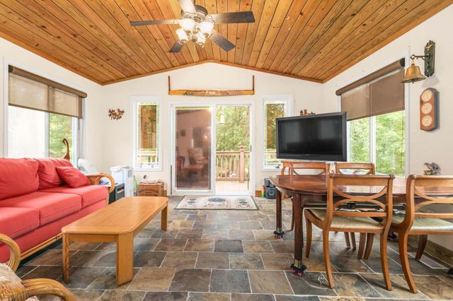 525 S Filbert Street, New Carlisle, IN 46552