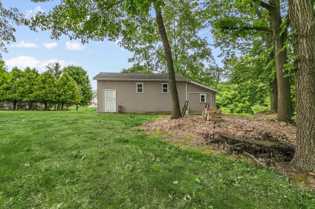 525 S Filbert Street, New Carlisle, IN 46552