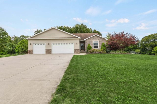 525 S Filbert Street, New Carlisle, IN 46552