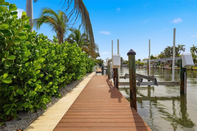 405 28TH STREET, Holmes Beach, FL 34217