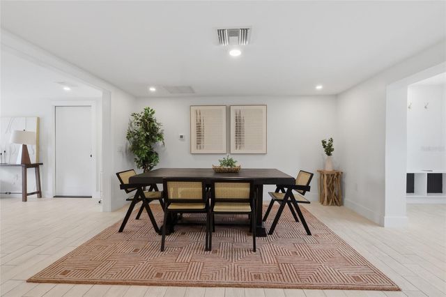 405 28TH STREET, Holmes Beach, FL 34217
