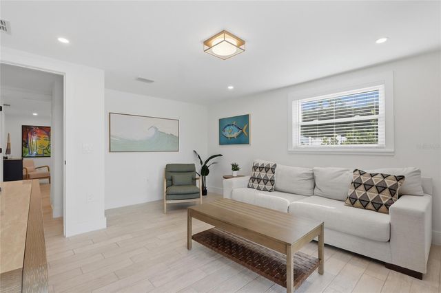 405 28TH STREET, Holmes Beach, FL 34217