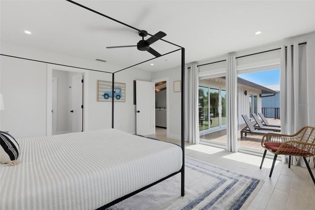 405 28TH STREET, Holmes Beach, FL 34217