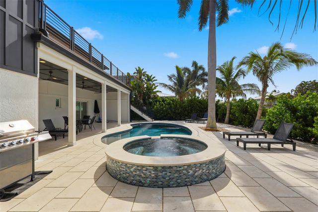 405 28TH STREET, Holmes Beach, FL 34217