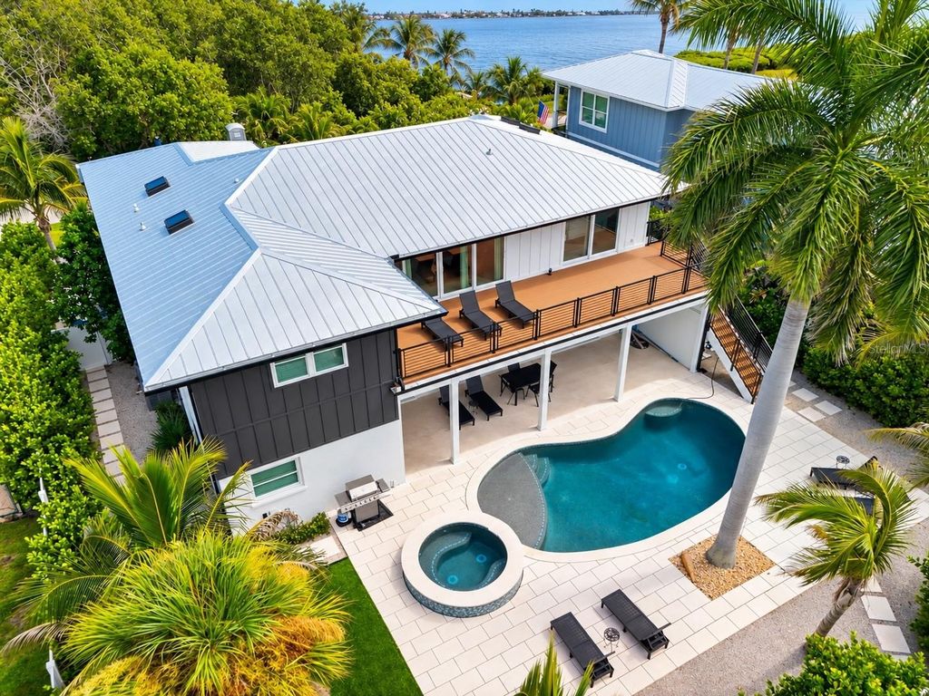 405 28TH STREET, Holmes Beach, FL 34217
