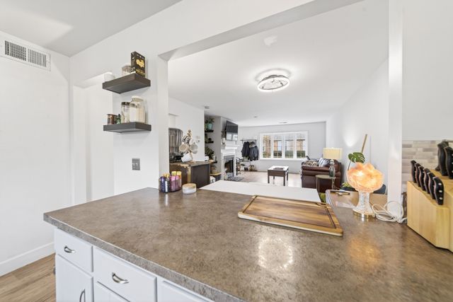 143 Cumberland Trce, Nashville, TN 37214