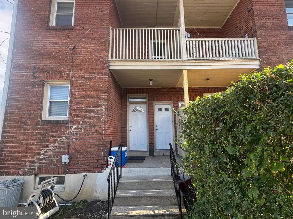 1614 HERR ST, Harrisburg, PA 17103
