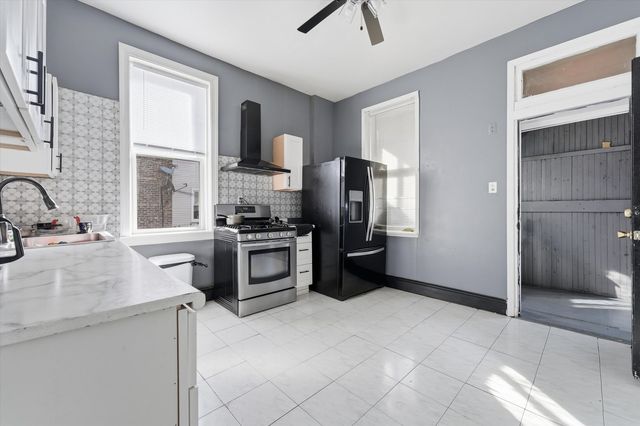 4333 W Dickens Avenue, Chicago, IL 60639