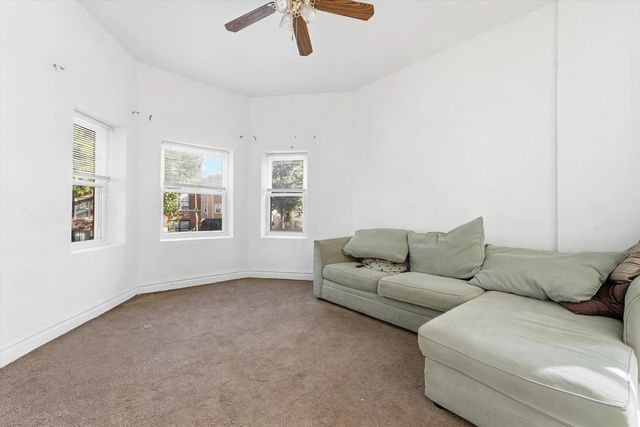 4333 W Dickens Avenue, Chicago, IL 60639