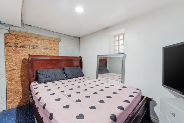 4333 W Dickens Avenue, Chicago, IL 60639