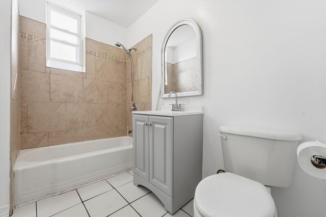 4333 W Dickens Avenue, Chicago, IL 60639