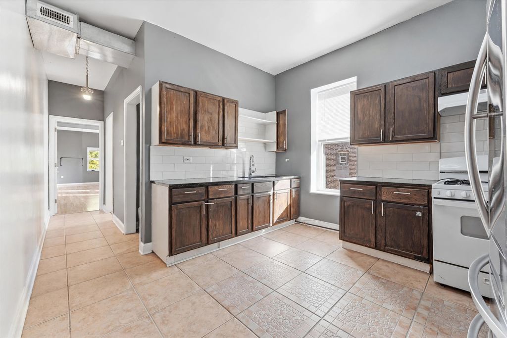 4333 W Dickens Avenue, Chicago, IL 60639 — photo 4