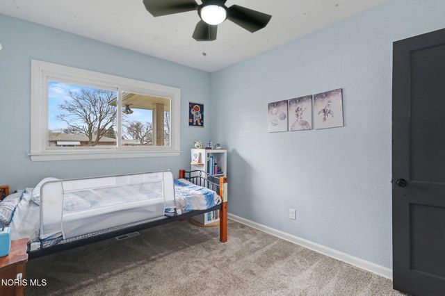 5835 Neill Avenue, Walbridge, OH 43465