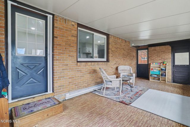 5835 Neill Avenue, Walbridge, OH 43465