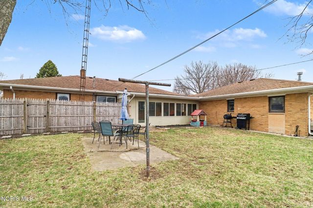 5835 Neill Avenue, Walbridge, OH 43465