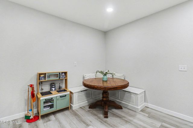 5835 Neill Avenue, Walbridge, OH 43465