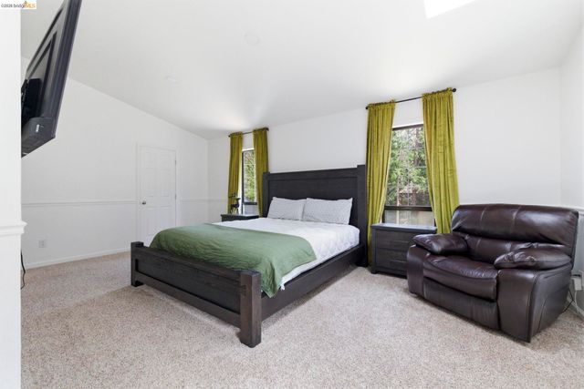 24159 Awahanee Rd, Sonora, CA 95370