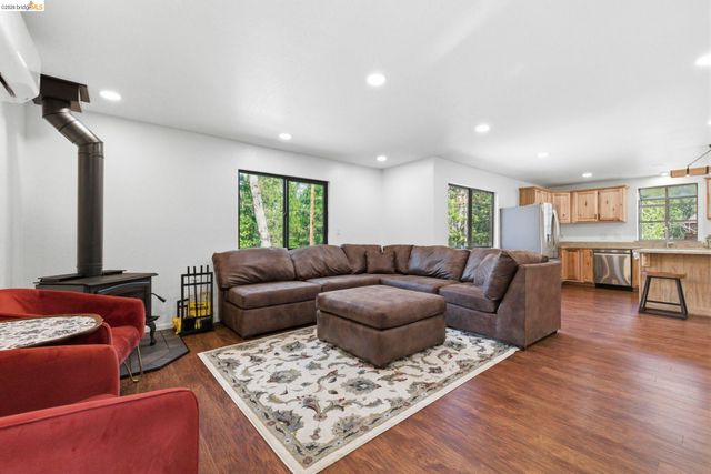 24159 Awahanee Rd, Sonora, CA 95370