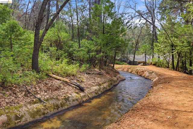 24159 Awahanee Rd, Sonora, CA 95370