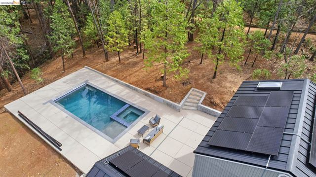 24159 Awahanee Rd, Sonora, CA 95370