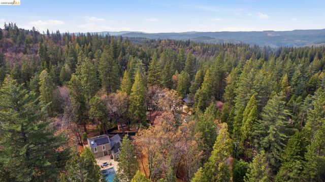 24159 Awahanee Rd, Sonora, CA 95370