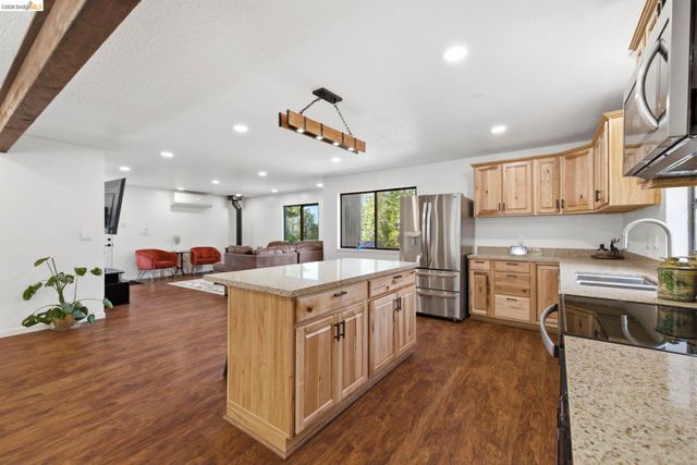 24159 Awahanee Rd, Sonora, CA 95370