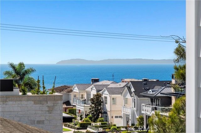 302 Orchid Avenue, Corona Del Mar (newport Beach), CA 92625