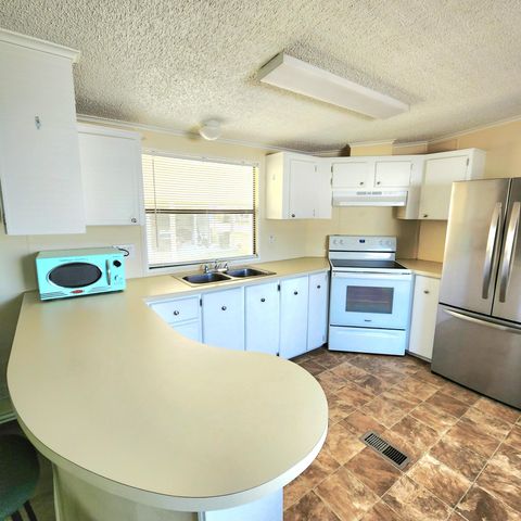 15 Alta Loma, Port St. Lucie, Port St Lucie, FL 34952