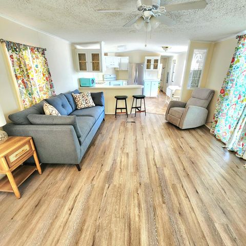 15 Alta Loma, Port St. Lucie, Port St Lucie, FL 34952