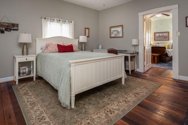 131 Montgomery Avenue, Versailles, KY 40383